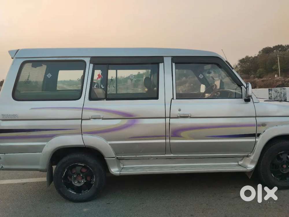 Toyota Qualis 2004 Diesel 250000 Km Driven