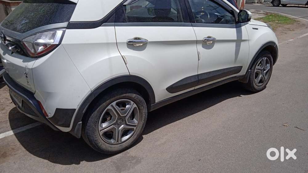 Tata Nexon Petrol 2018
