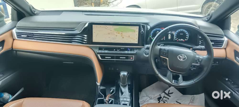 Toyota Camry Hybrid, 2024, Petrol