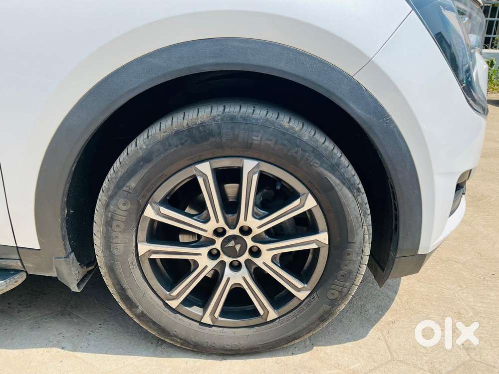 Mahindra Xuv700 2.2 Ax 7 Diesel Mt Luxury Pack Str, 2024, Diesel