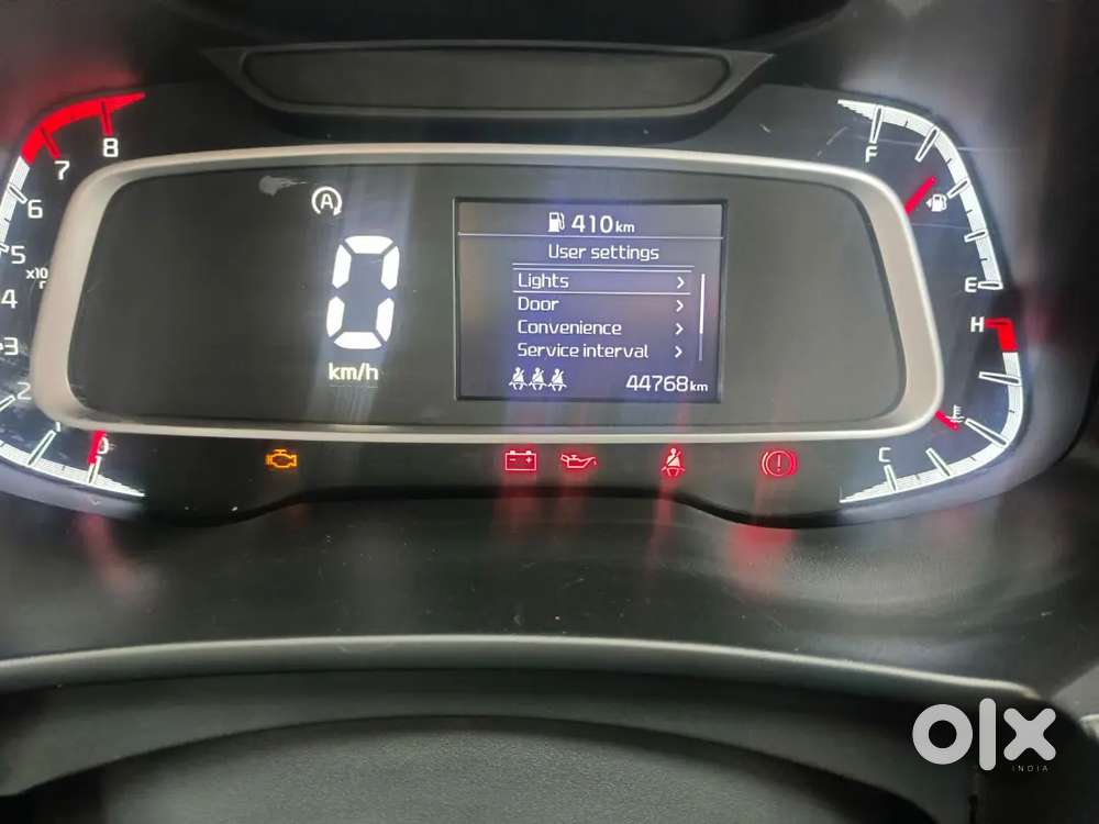 Kia Sonet – Excellent Condition  Immediate Sale