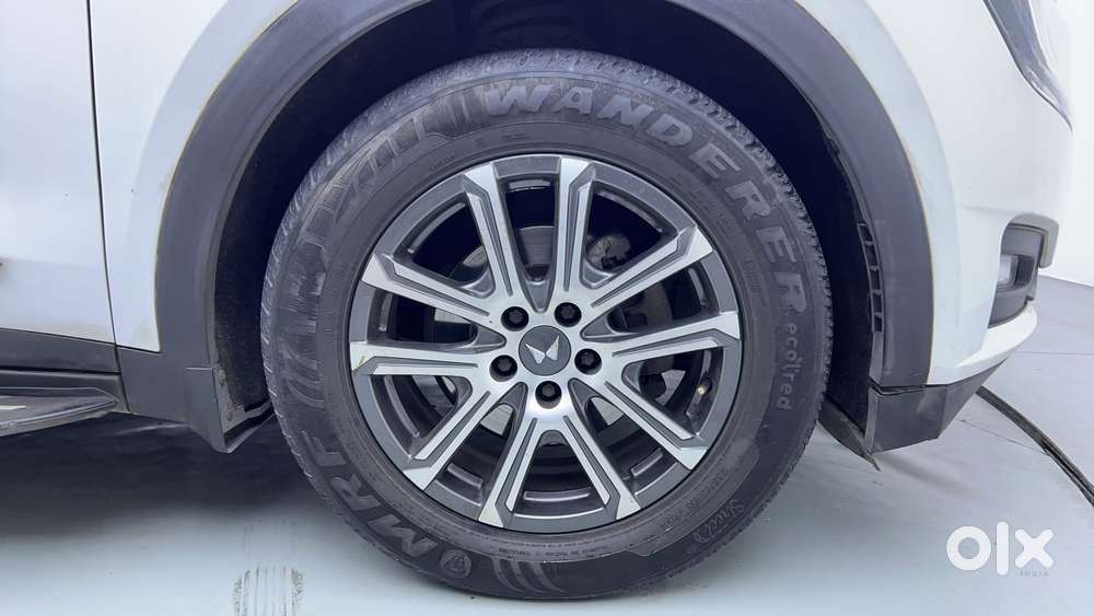 Mahindra Xuv700 2.0 Ax 7 Petrol At Str, 2022, Petrol