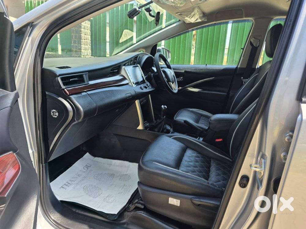 Toyota Innova Crysta 2.4 G Plus Mt 8 Str, 2024, Diesel