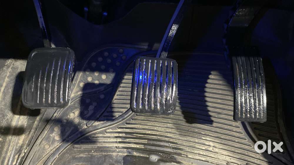 Hyundai Aura Sx (o) Manual, 2023, Petrol