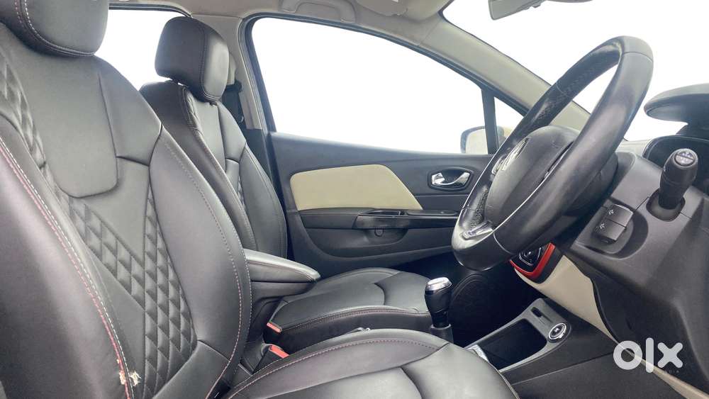 Renault Captur Platine Dual Tone Petrol, 2019, Petrol