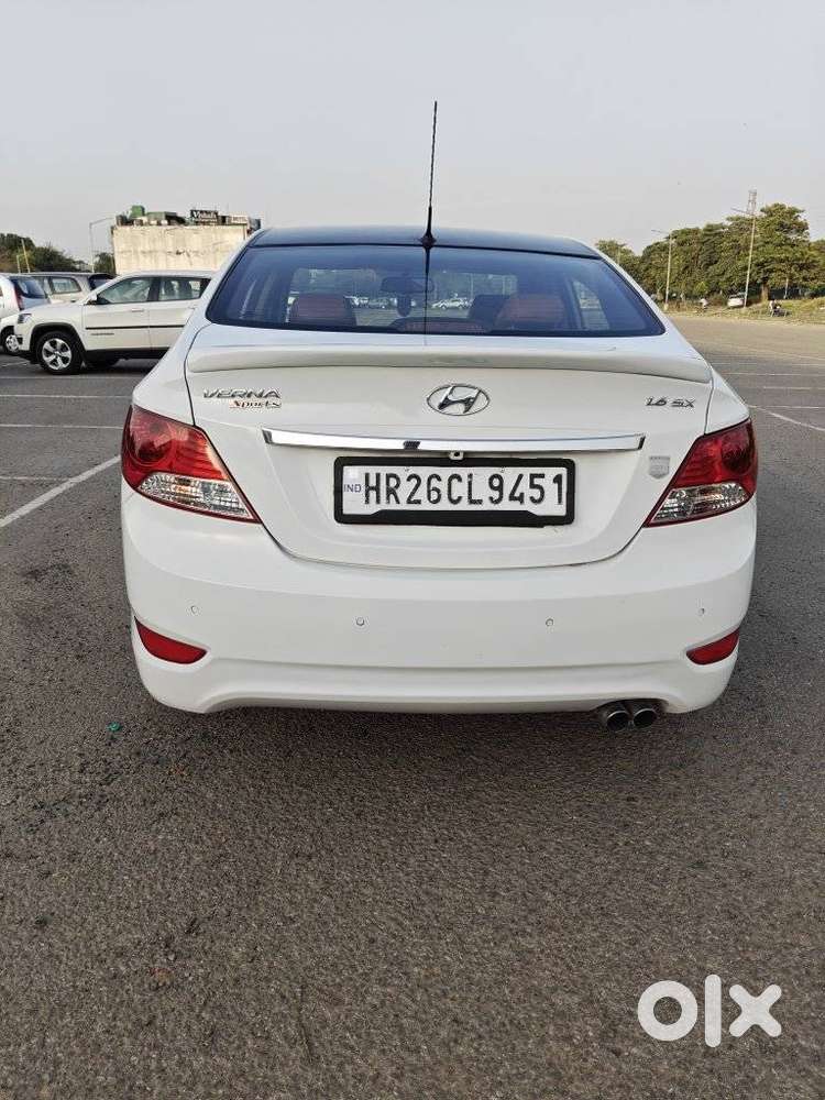 Hyundai Verna Fluidic 1.6 Vtvt Sx, 2014, Petrol