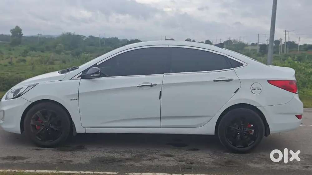 Hyundai Verna Crdi 2012