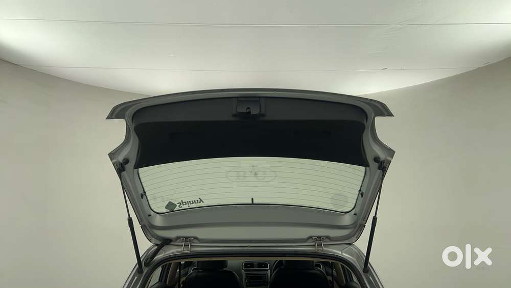 Volkswagen Polo Petrol Highline 1.2l, 2015, Petrol