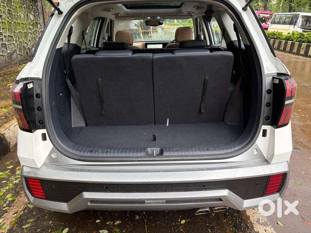 Hyundai Alcazar 2.0 Signature (o) Petrol At 7 Str, 2025, Petrol