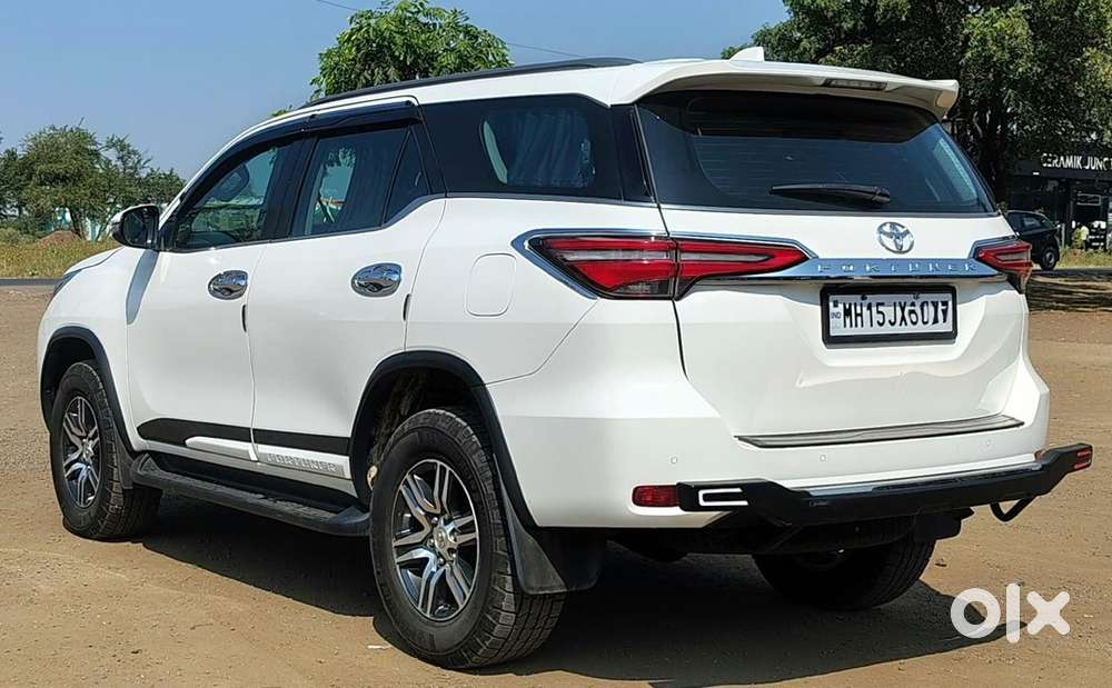 Toyota Fortuner Legender 2024