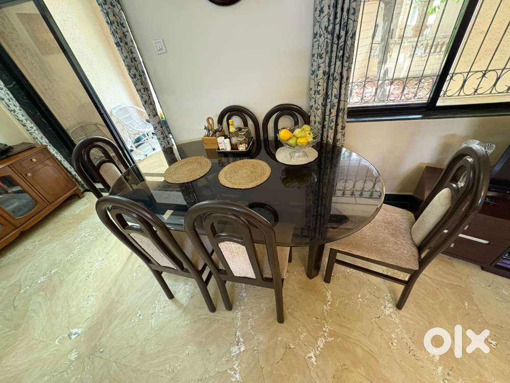 6-Seater Dining Table with Glass Top & 6 Chairs – Excellent Condition