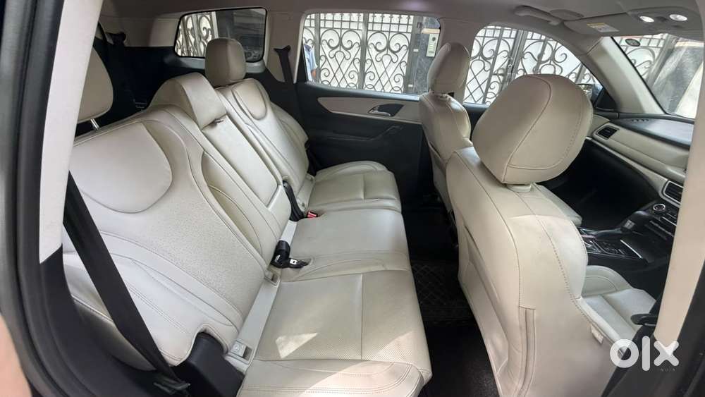 Mahindra Xuv700 Ax7 Luxury Pack Awd, 2022, Diesel