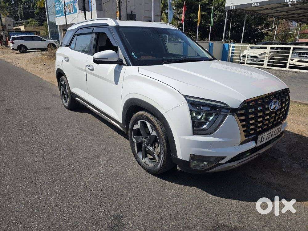 Hyundai Alcazar Signature, 2022, Petrol