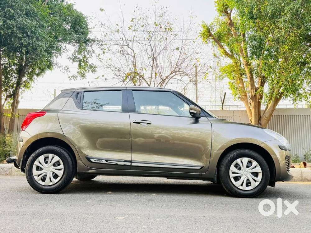 Maruti Suzuki Swift Vxi + Manual, 2023, Petrol