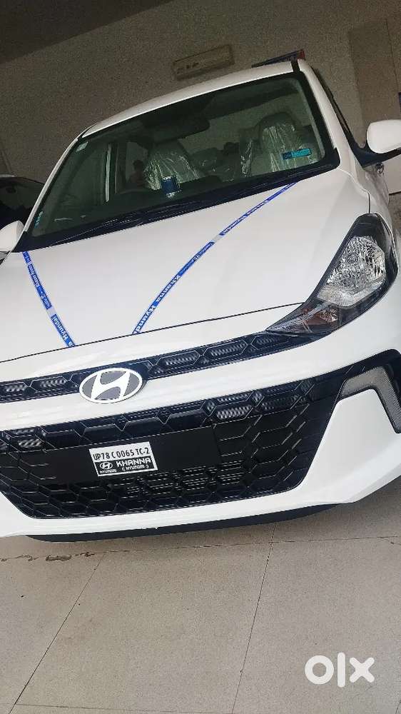 Hyundai Aura 2025 Petrol 8500 Km Driven