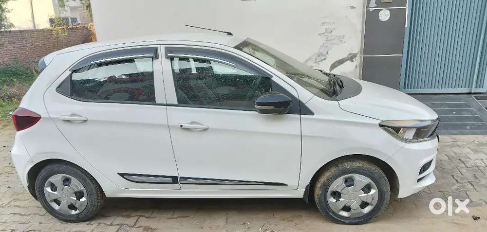 Tata Tiago 2022 Petrol Well Maintained