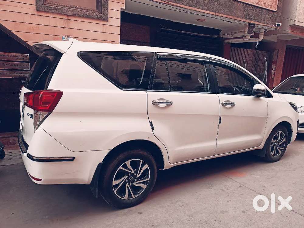 Toyota Innova Crysta