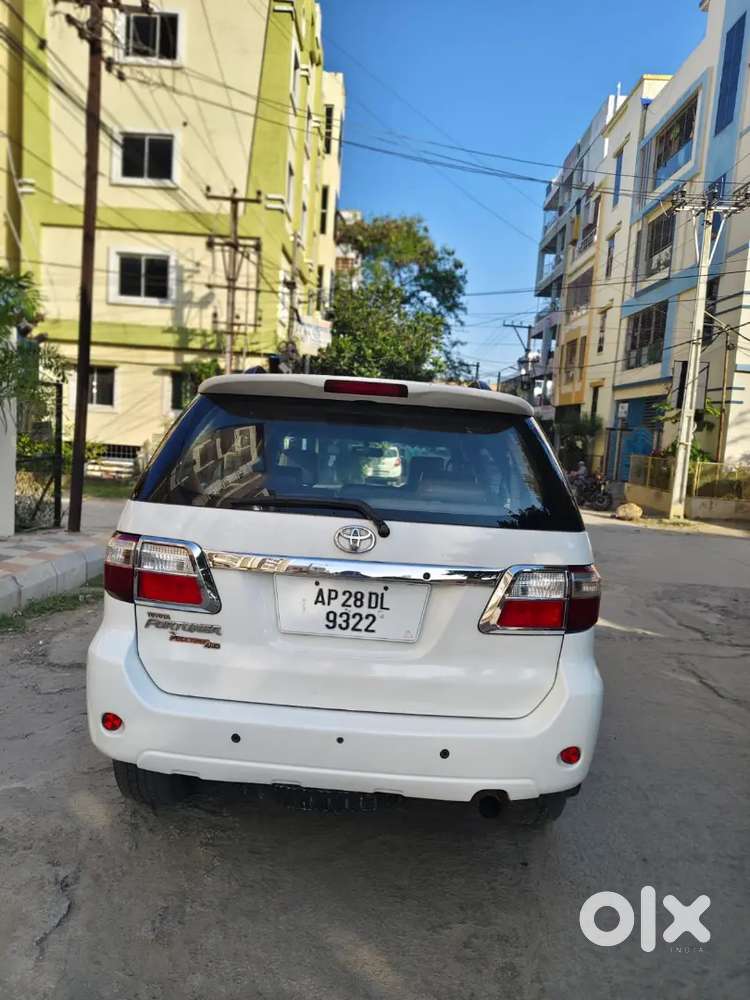 Fortuner 2011 Model