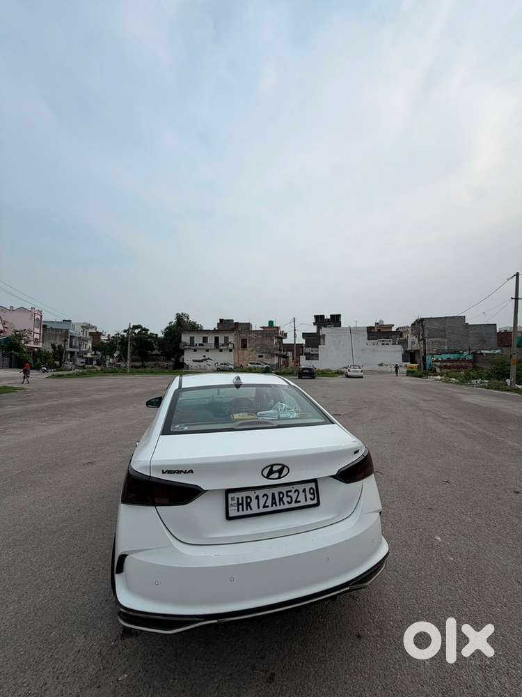 Hyundai Fluidic Verna 2022