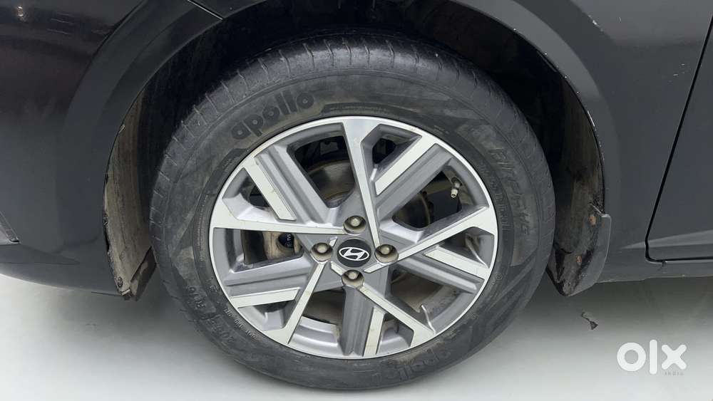 Hyundai Verna 1.5 Sx Petrol Mt, 2023, Petrol