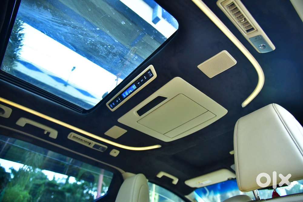 Toyota Vellfire Vip – Executive Lounge, 2022, Petrol