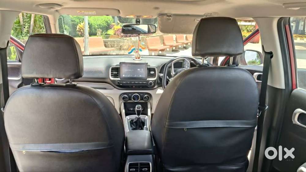 Hyundai Venue(oct-2022) 1.5 Crdi Mt Sx Dual Tone (diesel) Fully Loaded