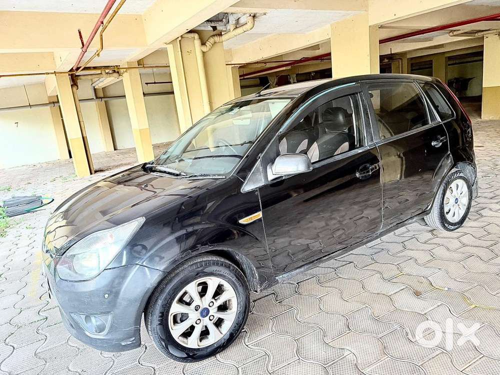Ford Figo 2012 Petrol Well Maintained,base System White Headlights