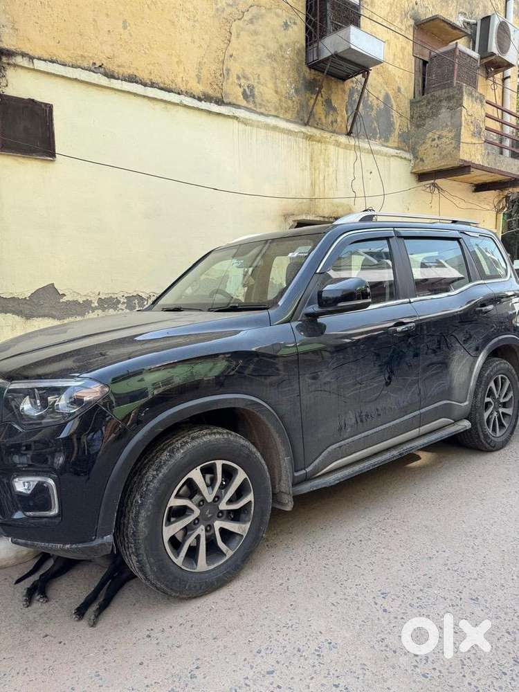 Mahindra Petrol 2023 Automatic