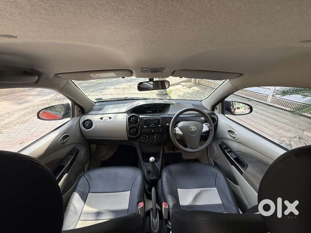 Toyota Etios Liva V Limited Edition, 2015, Petrol