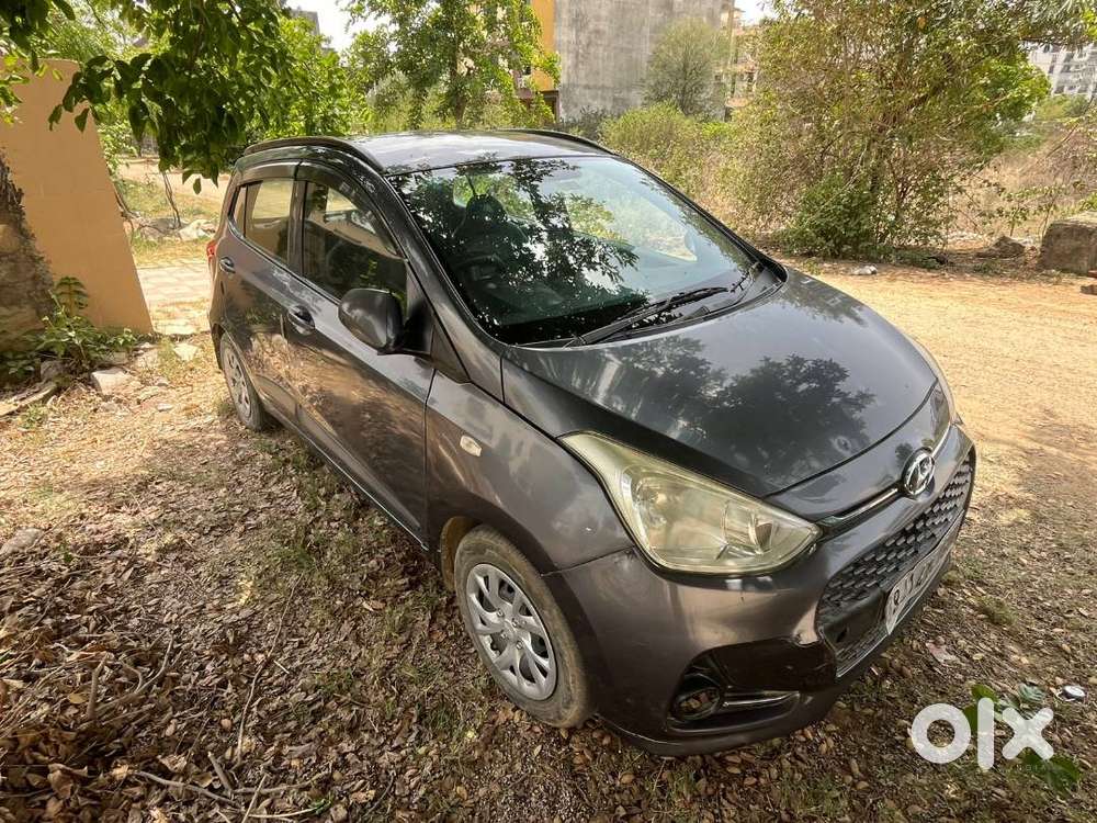 Hyundai I10 Sportz Car Driven By Ca