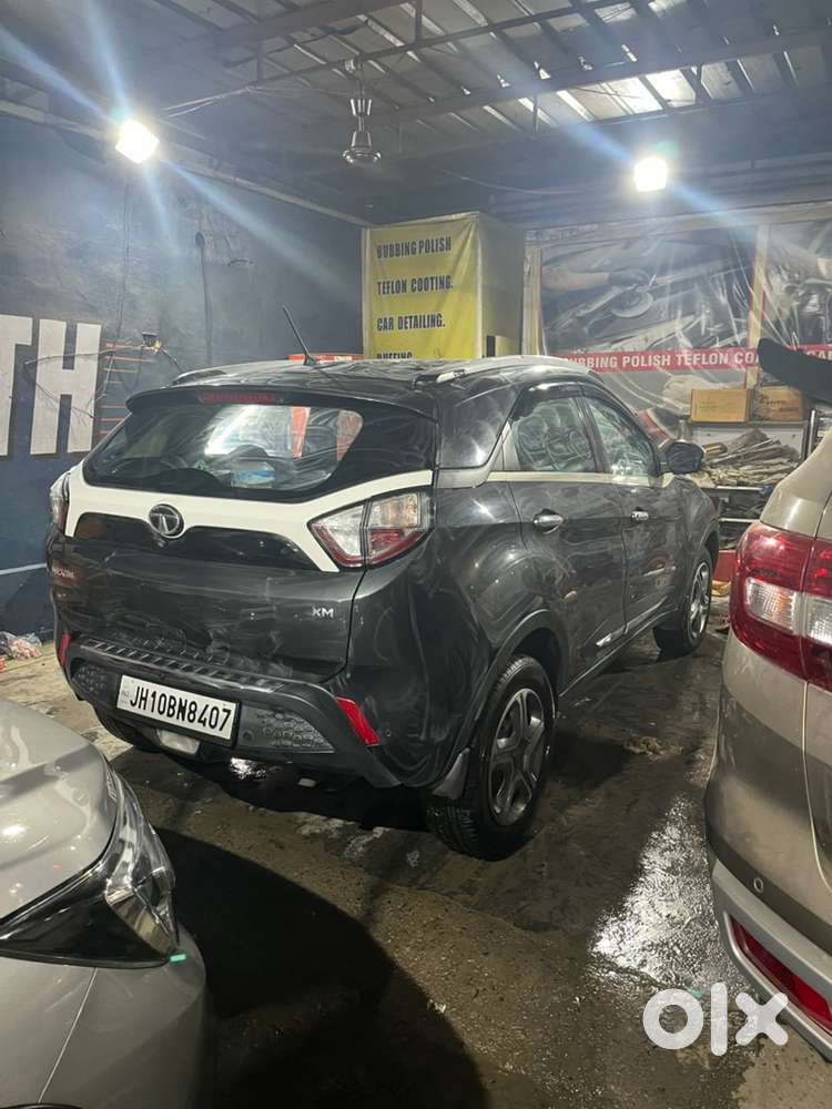 Tata Nexon Petrol Manual 2018