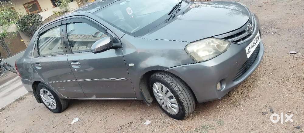 Toyota Etios 2014 Diesel 100000 Km Driven Showroom Record
