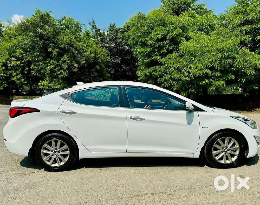 Hyundai Elantra 1.8 Sx Mt, 2015, Petrol