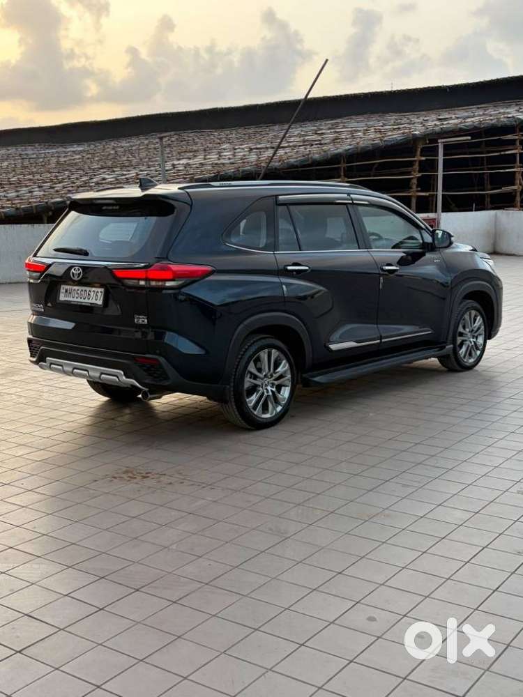 Toyota Innova Hycross 2.0 Zx (o) Hybrid 7 Str, 2026, Petrol
