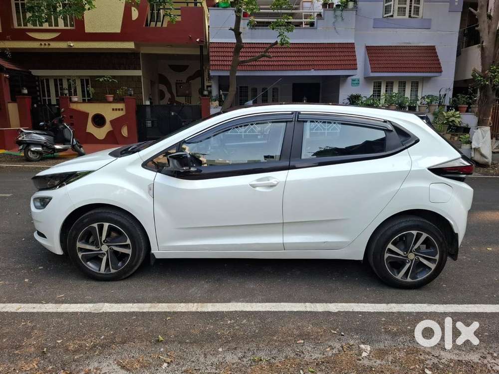 Tata Altroz 1.2 XZ Plus RTN DCT, 2023, Petrol
