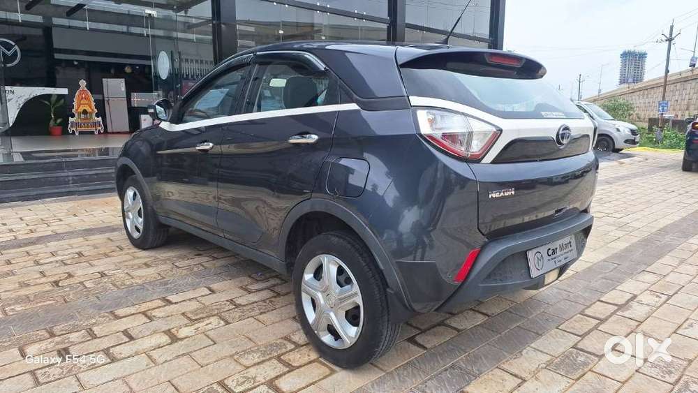 Tata Nexon, 2019, Petrol