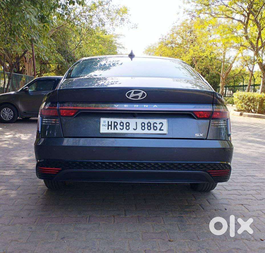 Hyundai Verna 1.5 Sx (o) Ivt, 2023, Petrol