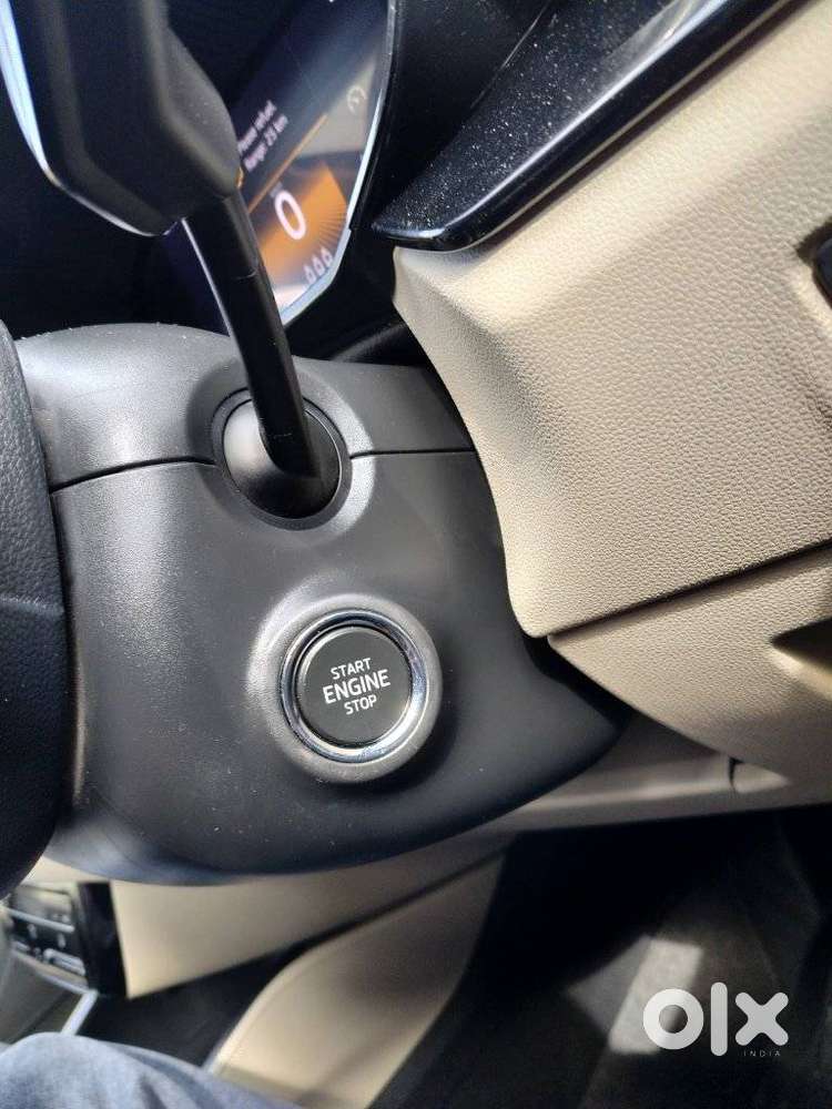 Skoda Slavia 1.0 Tsi Style At, 2024, Petrol