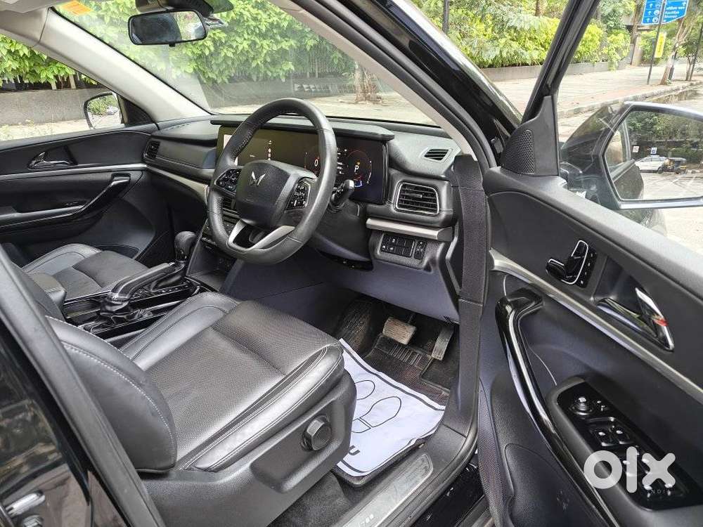 Mahindra Xuv700 2.2 Ax 7 Diesel At Str Awd, 2025, Diesel