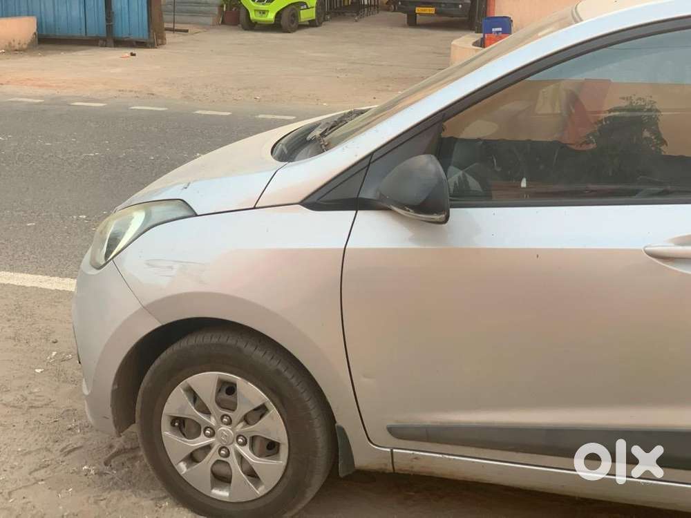 Hyundai Xcent 2015 Diesel Well Maintained