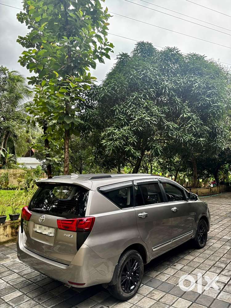 Toyota Innova Crysta 2016 Diesel Original Kerala(kl 58)
