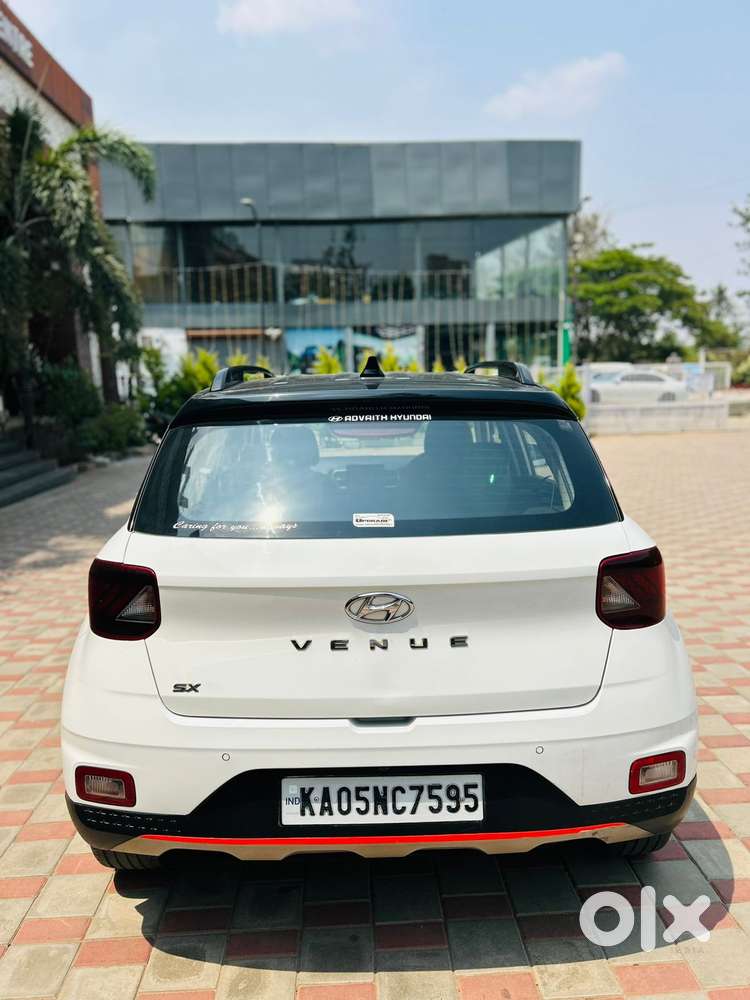 Hyundai Venue Sx (o) Mt 1.5 Diesel, 2021, Diesel