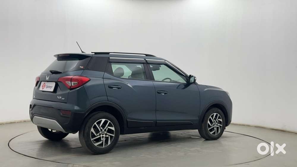 Mahindra Xuv300 1.2 W8 (o) Amt Petrol, 2024, Petrol