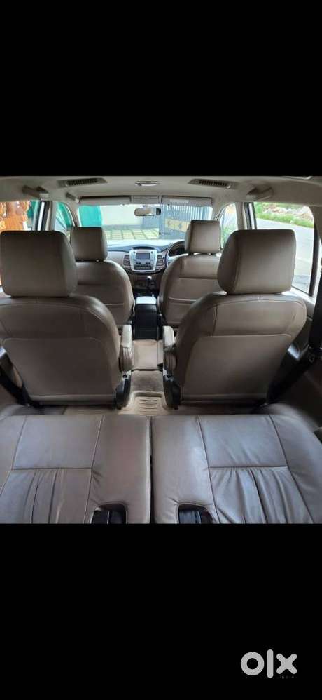 Toyota Innova 2.5 Zx 7 Str Bs-iv, 2015, Diesel