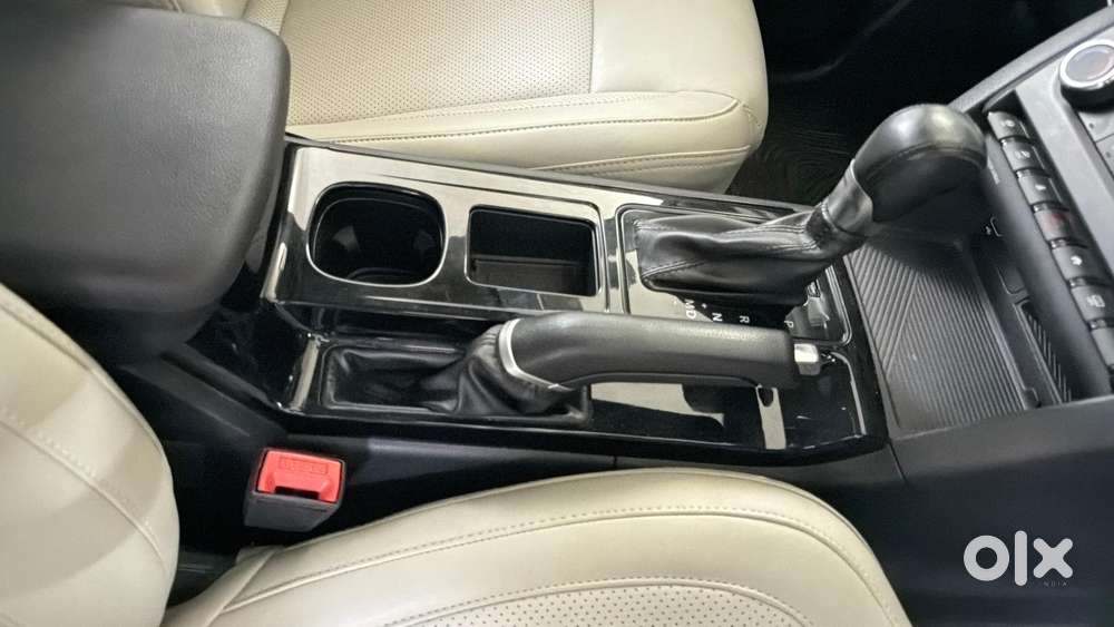 Mahindra Xuv700 2.0 Ax 5 Petrol At Str, 2022, Petrol