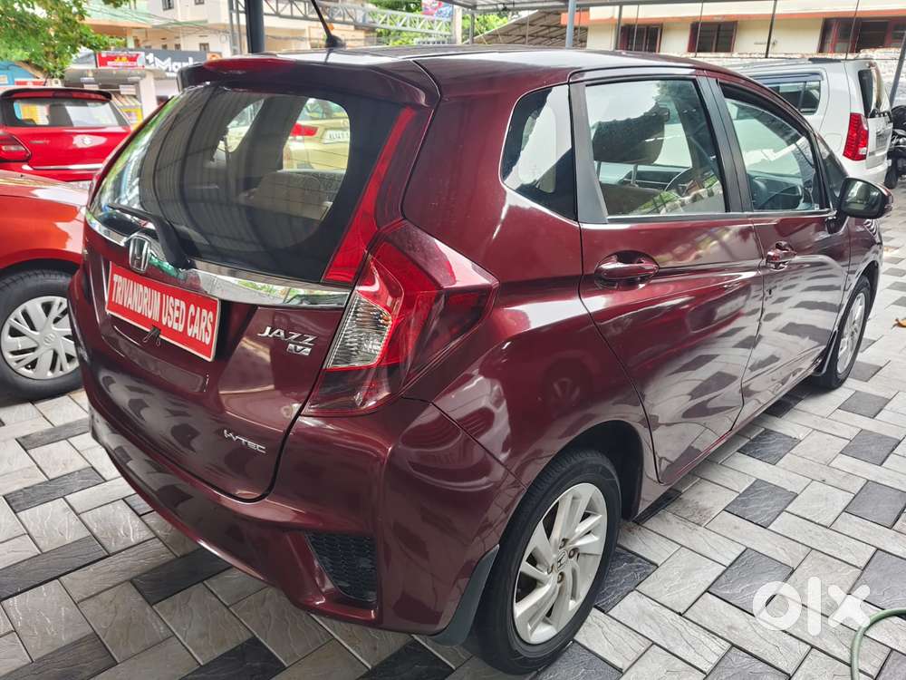 Honda Jazz V Mt Privilege, 2015, Petrol