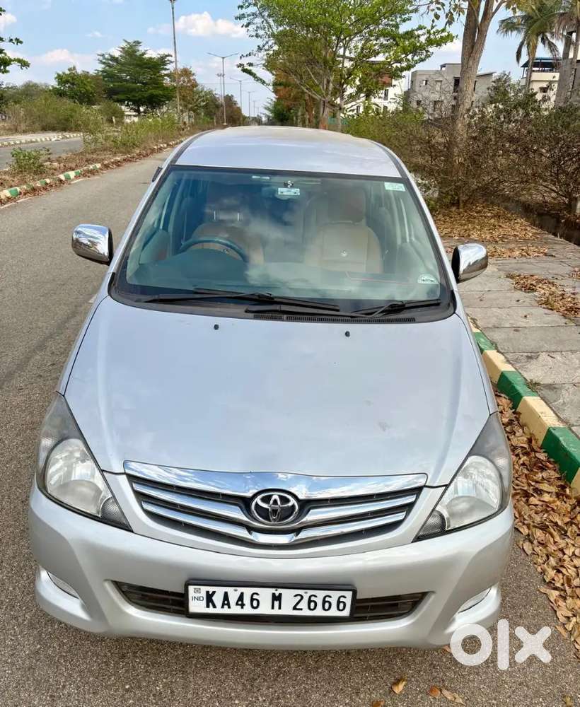 Toyota Innova 2012 Diesel Well Maintained