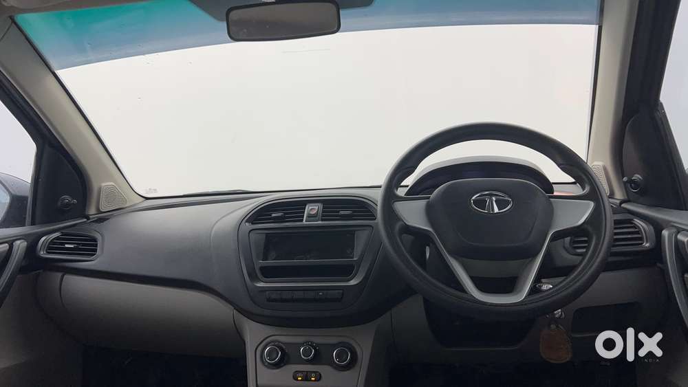 Tata Tiago Xe, 2019, Petrol