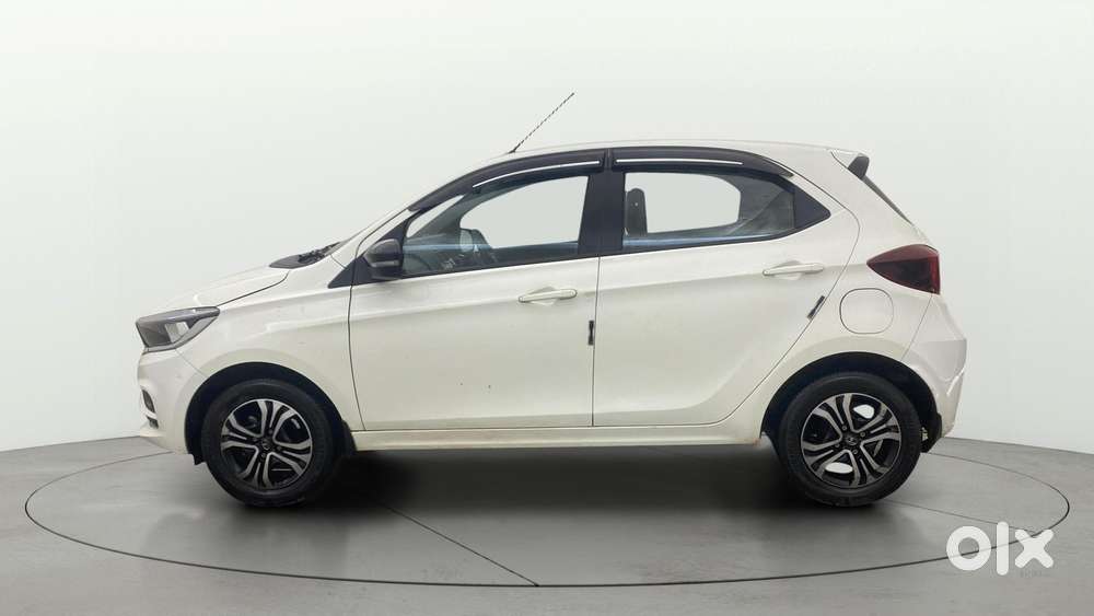 Tata Tiago 1.2 Revotron Xt, 2022, Petrol