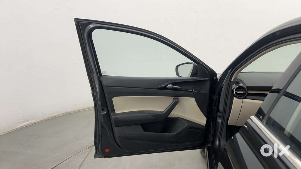 Skoda Slavia Style 1.5l Tsi Dsg, 2023, Petrol